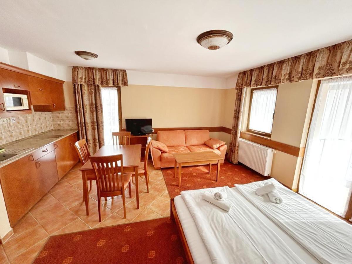 Fonix Wellness *** 1 A Epulet Bed and Breakfast Hévíz Esterno foto