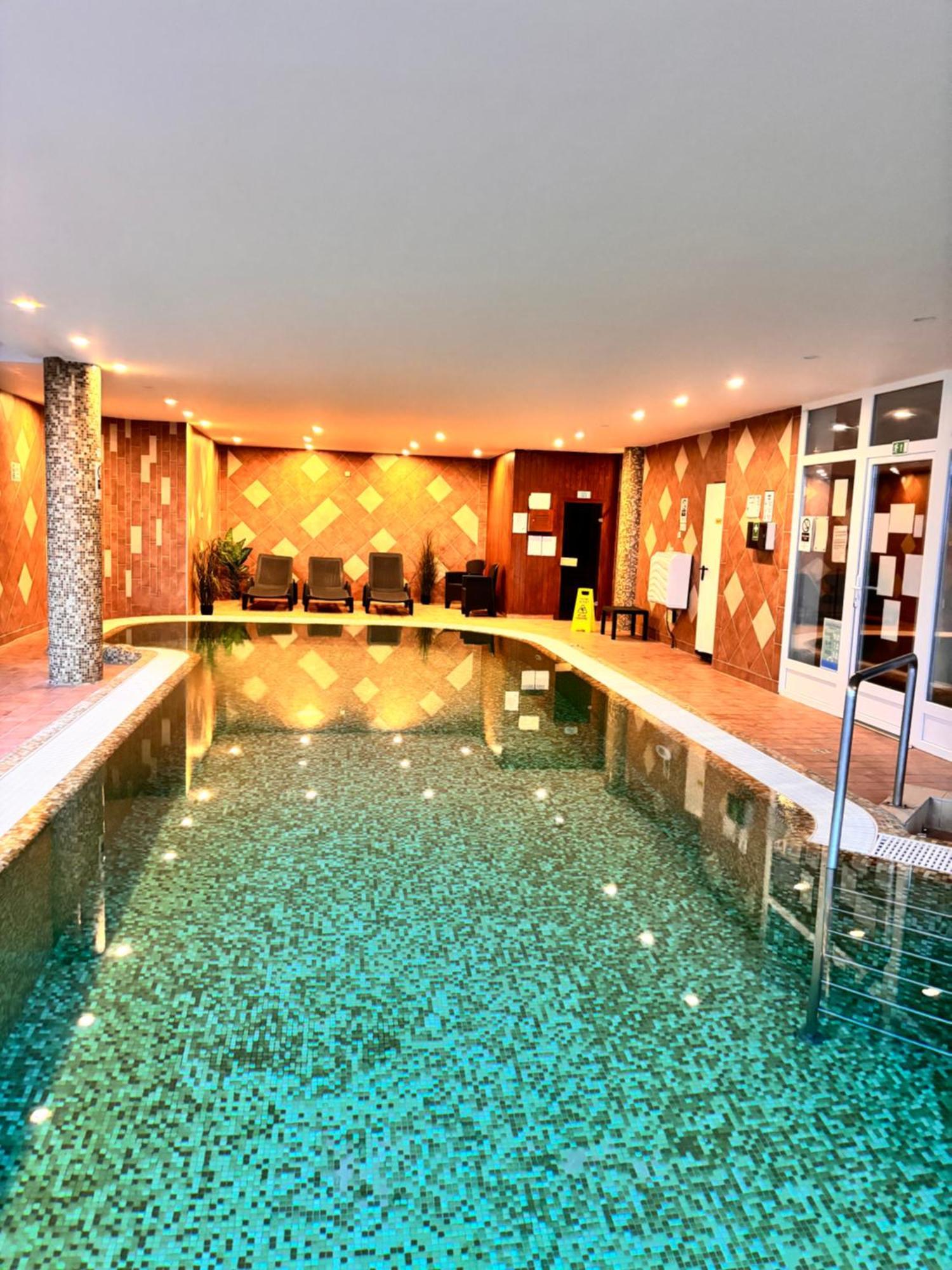 Fonix Wellness *** 1 A Epulet Bed and Breakfast Hévíz Esterno foto